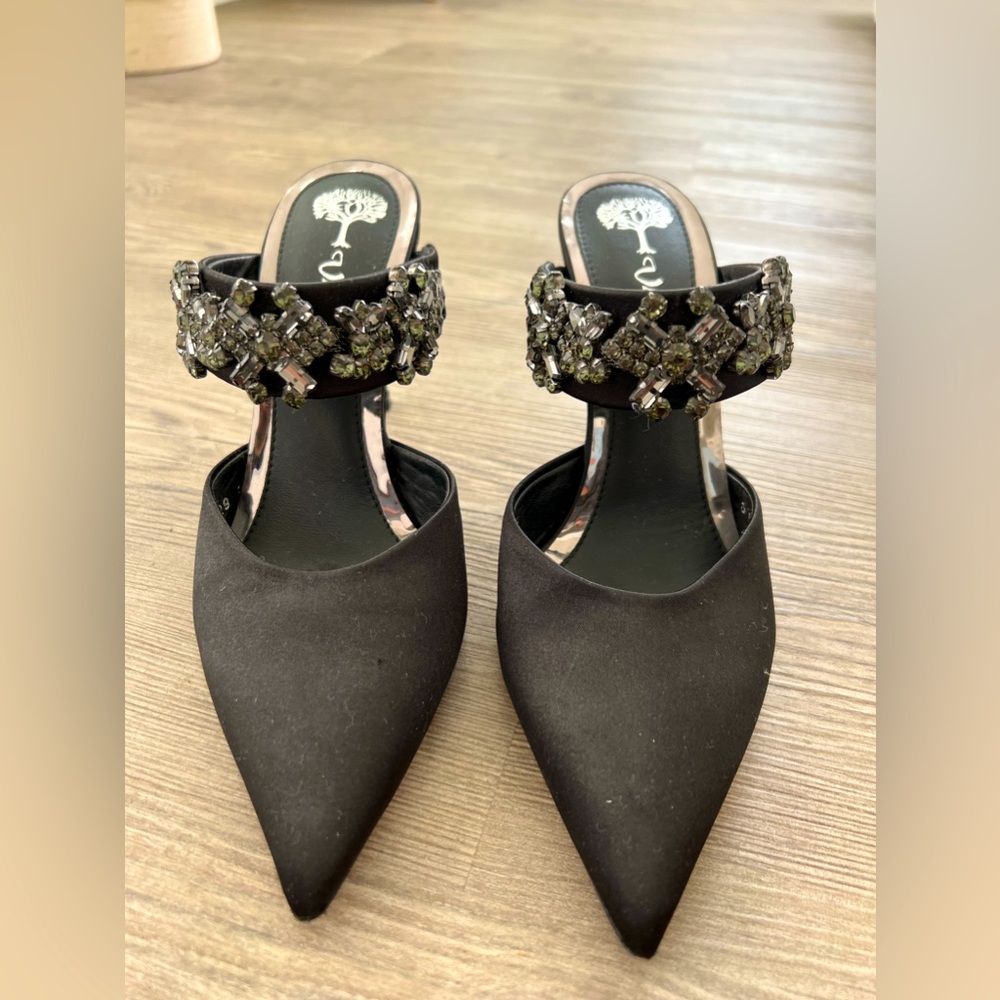 Women’s heels size 38